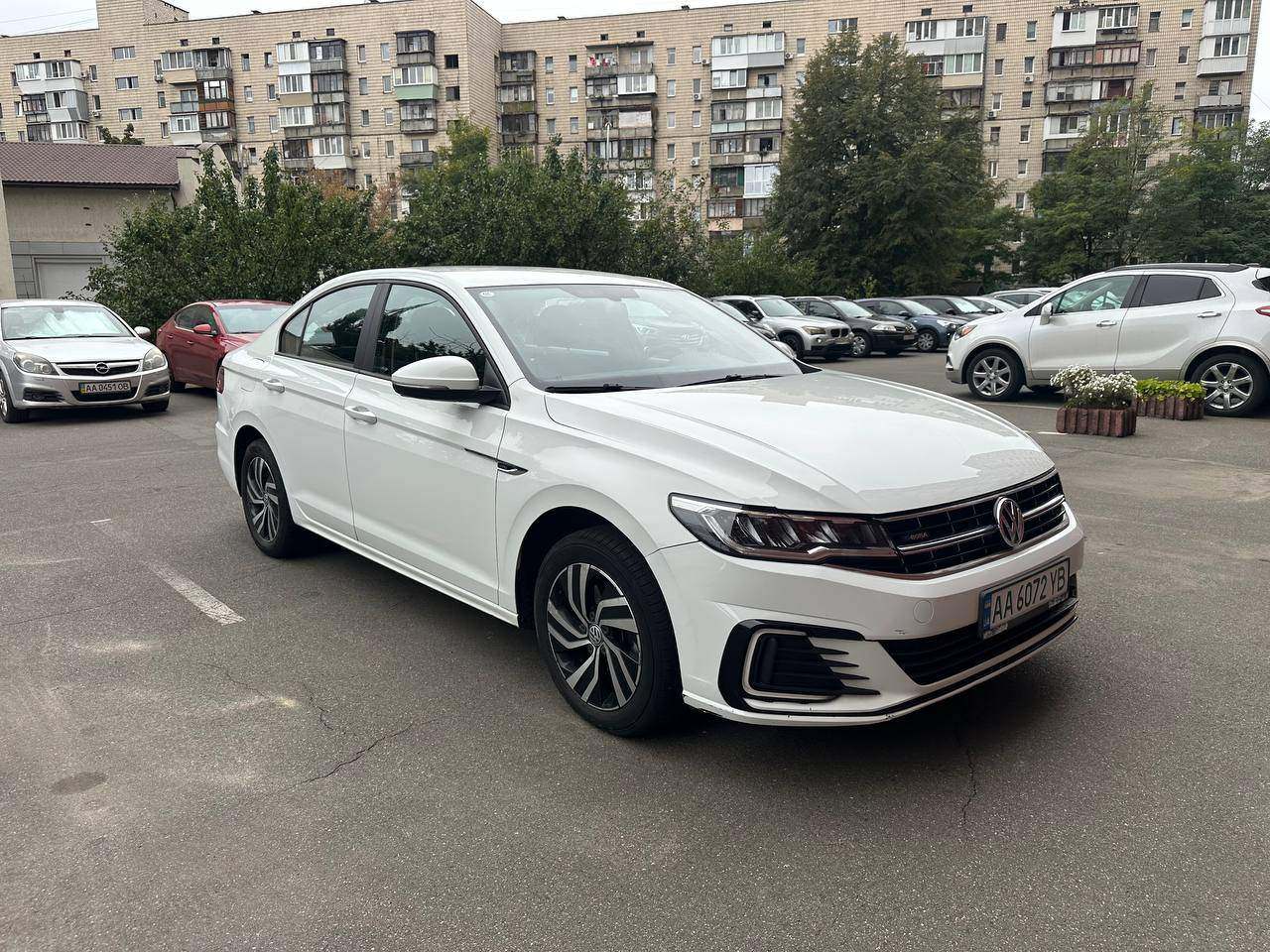 Volkswagen eBora 2020